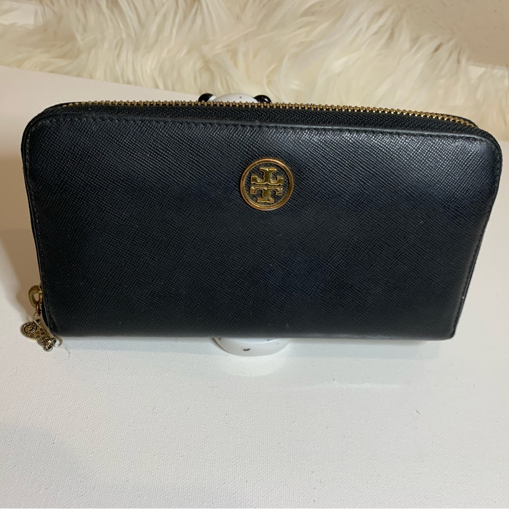 Tori Burch Womens Zip-Around Saffiano Leather Wallet Black Credit Card